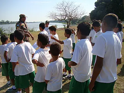 PMA realiza Educação Ambiental em escola perto do rio Paraguai