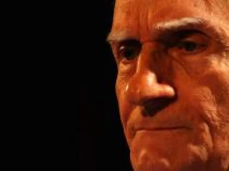 Morre o escritor Ariano Suassuna de parada cardíaca