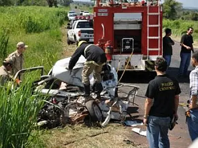 Identificadas vítimas fatais de acidente entre caminhão e carro na MS-480