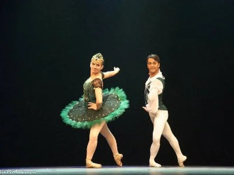 Cena Som apresenta “Repertórios Clássicos” do projeto Zoe Escola de Dança