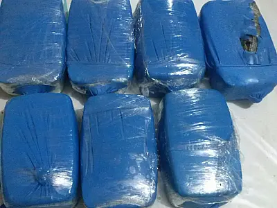 DOF apreende 6,530kg de pasta base de cocaína em veículo