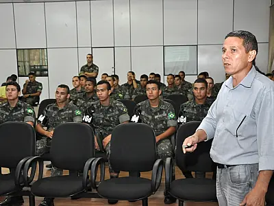 Prefeitura treina militares para auxiliar em ações contra o Aedes aegypti