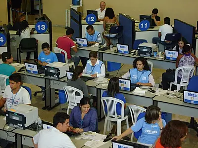 Plantão do fim de semana atende mais de 1,3 mil eleitores