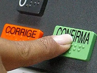 Delcídio é favorito ao governo com vantagem de 6% sobre Nelsinho Trad