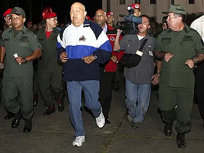 Hugo Chávez corre e apresenta bom estado físico