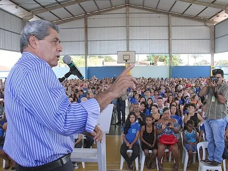 André reafirma compromisso e assegura investimentos na educação de MS