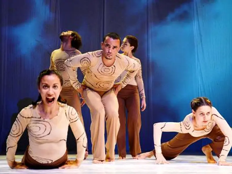 CenaSom apresenta espetáculo de dança “Dialeto Manoeles” da Cia. Blanche Torre