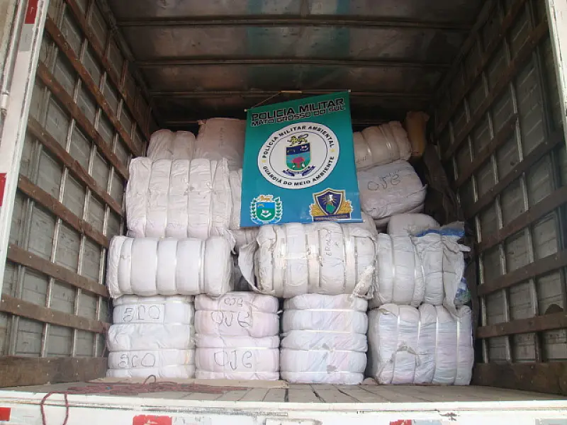 PMA apreende 7 toneladas de roupas contrabandeadas