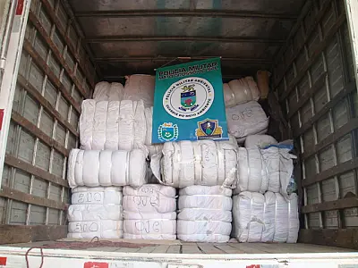 PMA apreende 7 toneladas de roupas contrabandeadas