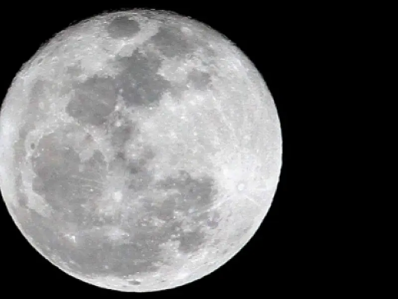 Maior superlua em quase 70 anos pode ser observada nesta segunda-feira