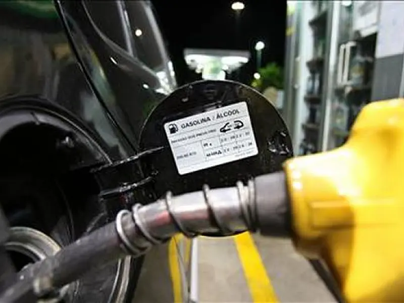 Capital adere Campanha "Na Mesma Moeda" e protesta contra preço da gasolina