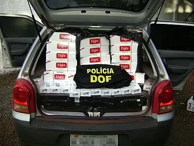 Polícia apreende mais de 500 pacotes de cigarros