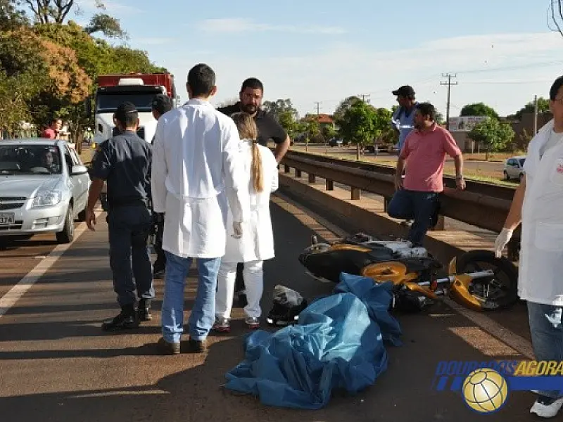 Motociclista de Rio Brilhante morre na BR-163 em acidente com carreta