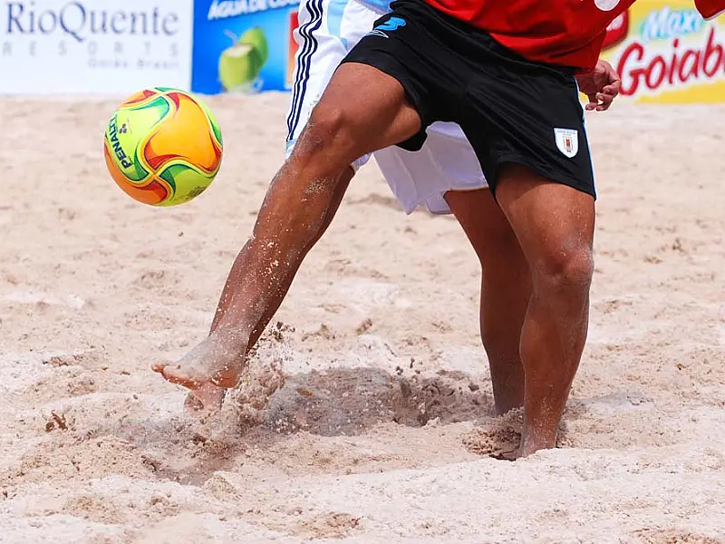 Começa disputa do Beach Soccer no Belmar Fidalgo