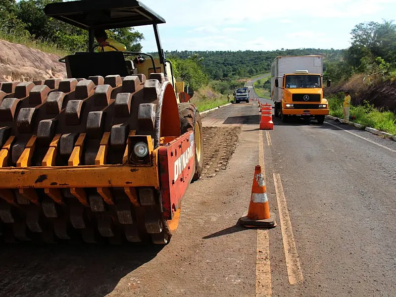 Com R$ 161 milhões de investimento, governador assina licitação para restaurar a MS-436