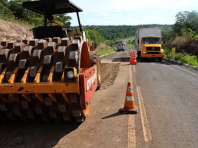 Com R$ 161 milhões de investimento, governador assina licitação para restaurar a MS-436