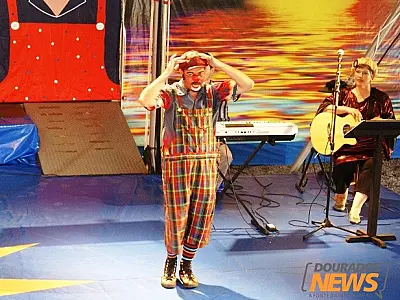 “Circo Espalhafatos” se apresenta em Dourados