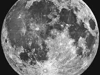 Cientistas britânicos sugerem que água lunar surgiu antes da Terra