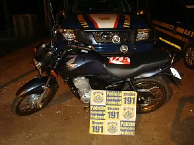 Dois jovens são presos por tráfico de drogas na BR 463