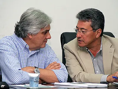 Delcídio defende mobilização para evitar mudança da ferrovia que beneficiará MS