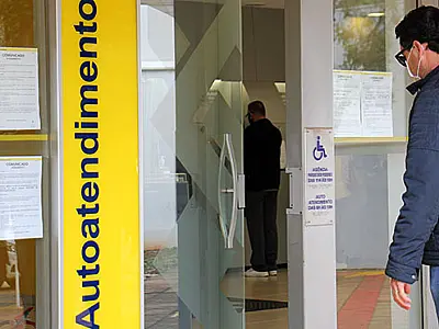 Governo deposita R$ 400 milhões em salários nesta sexta-feira