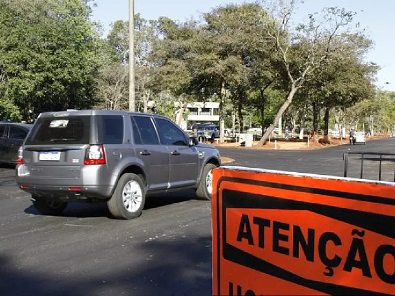 Reforma do Parque: Avenida do Poeta tem mudanças no trânsito nesta semana
