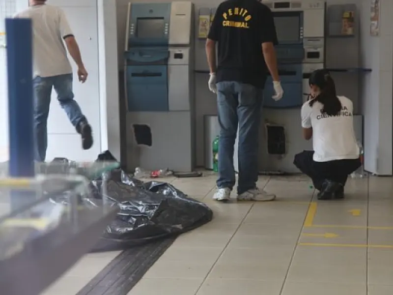 Ladrões arrombam caixas eletrônicos do Banco do Brasil em Rio Verde