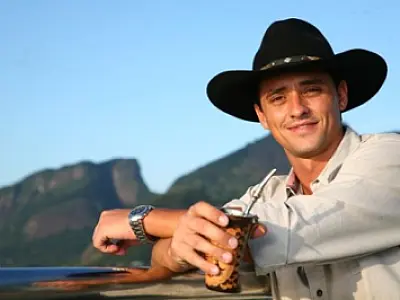 Ex-BBB Fael confirma presença na 18ª Festa da Linguiça
