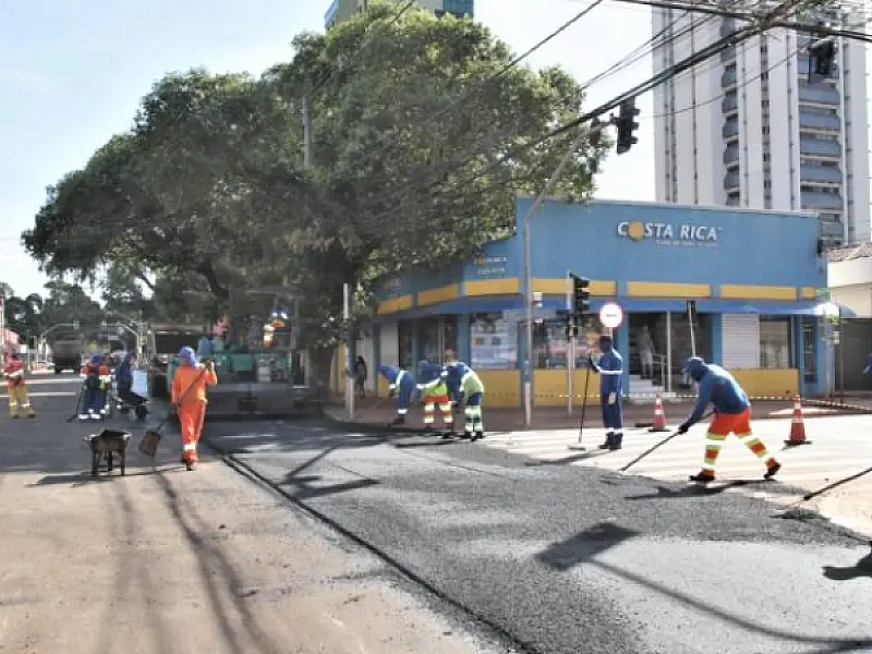 COM 75% DO RECAPEAMENTO PRONTO, RUI BARBOSA RECEBERÁ NESTE DOMINGO ASFALTO EM TRÊS CRUZAMENTOS 
