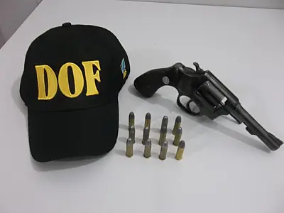 Arma de fogo é apreendida com jovem de 22 anos