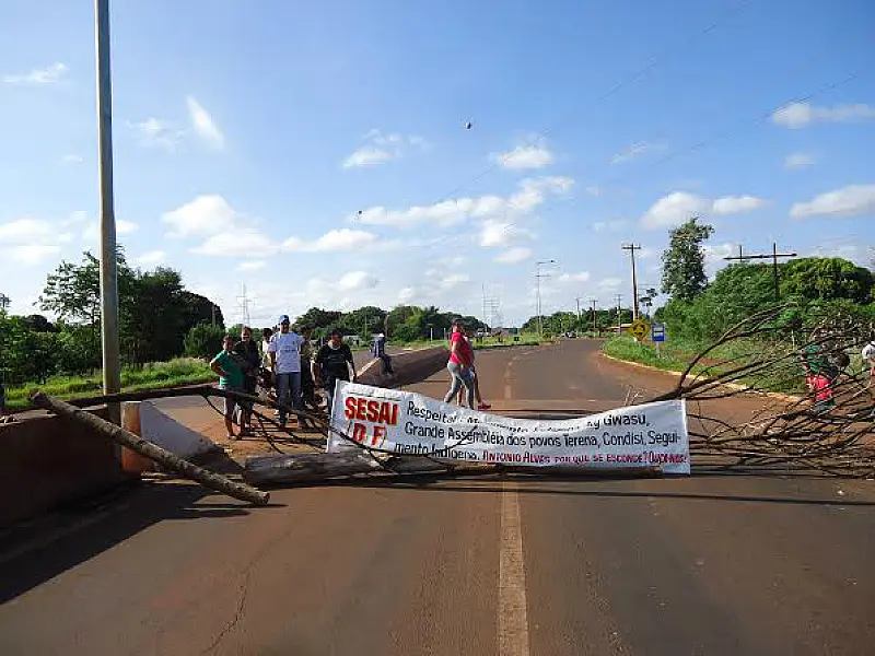 Indígenas e servidores da Sesai voltam à fechar a MS-156
