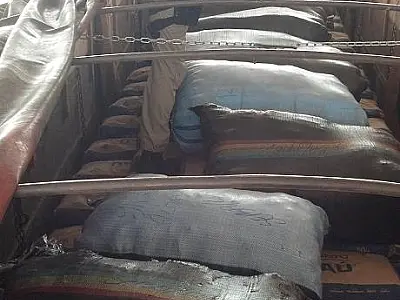 PRF apreende mais de 1 tonelada de roupas contrabandeadas