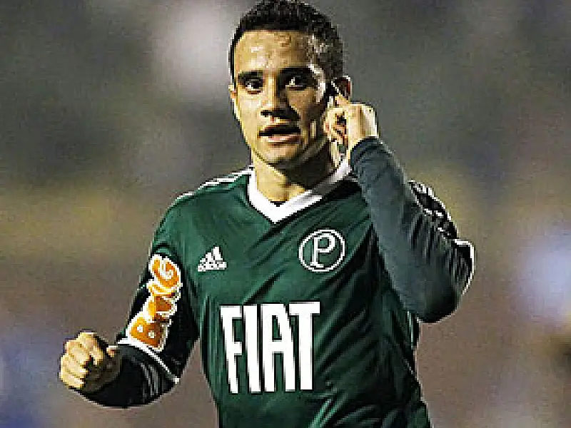 Com gol de Maikon Leite e sem Kleber, Verdão bate Atlético-GO