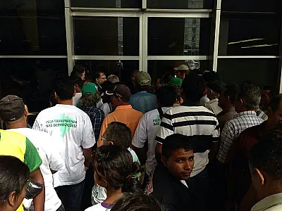 Produtores rurais protestam em frente ao Ministério da Justiça