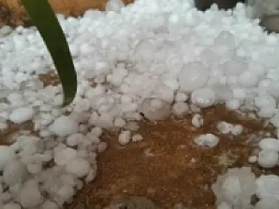 Granizo em Dourados surpreende moradores após 11 dias sem chuva