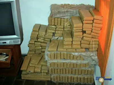 Homem é preso em Dourados com 790 kg de maconha no quarto