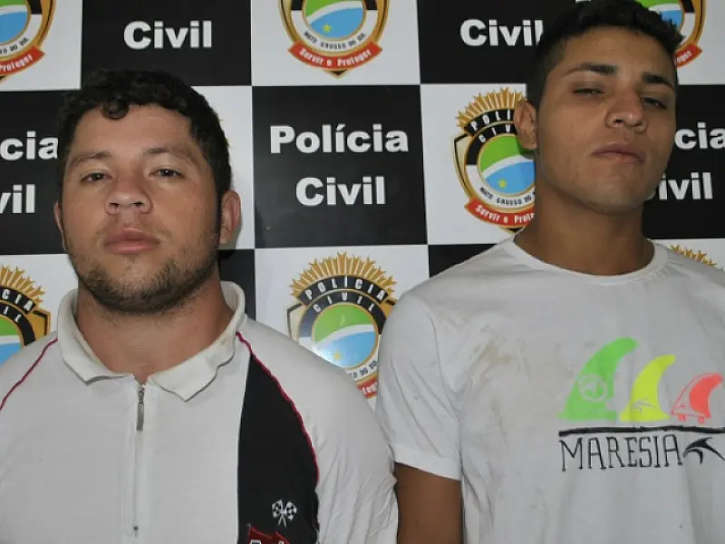 Dupla é presa com maconha e crack no distrito de Vila São Pedro