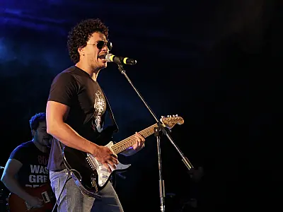 Show de Leo Maia marca lançamento de Alphaville Dourados