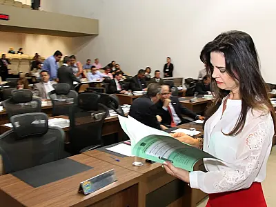 Deputados criam oficialmente CPI que investigará Cimi