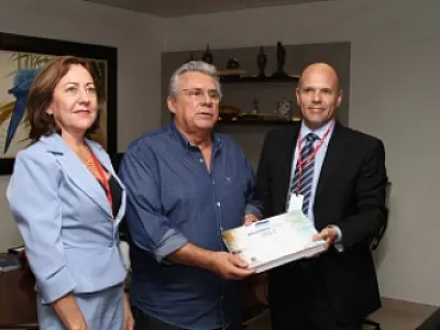 TCE recebe prestação de contas de 2012 do governo do Estado dentro do prazo