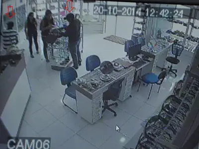 Homens armados roubam joalheria em Coxim