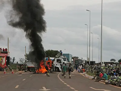 Sem avançar na negociação, manifestantes liberam BR-158