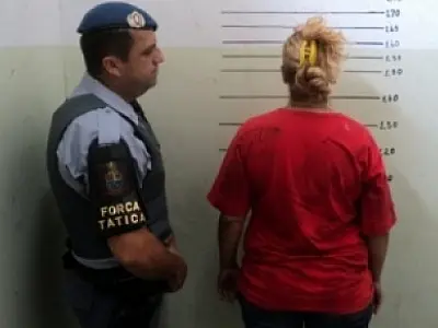 Mulher acusada de explorar sexualmente a filha foi transferida para Nova Andradina