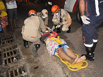 Jovem fica ferida em colisão entre motocicletas em Coxim