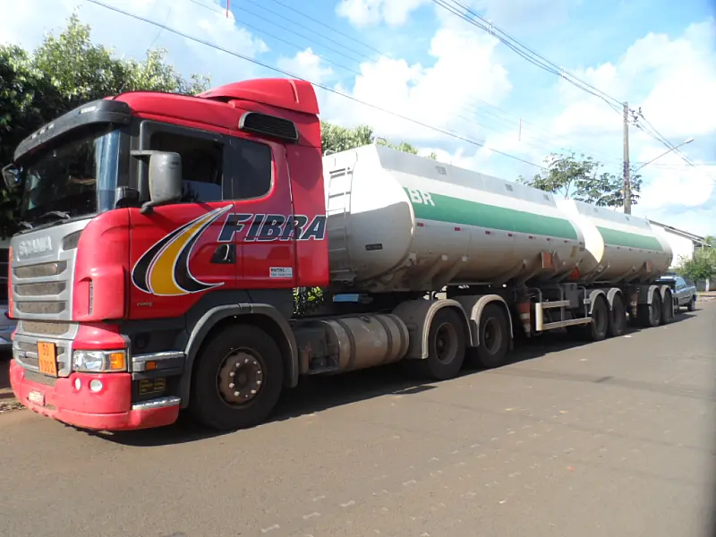 PMA apreende carreta com diesel transportado ilegalmente