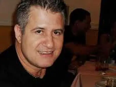 Marrone diz a irmão que nasceu de novo