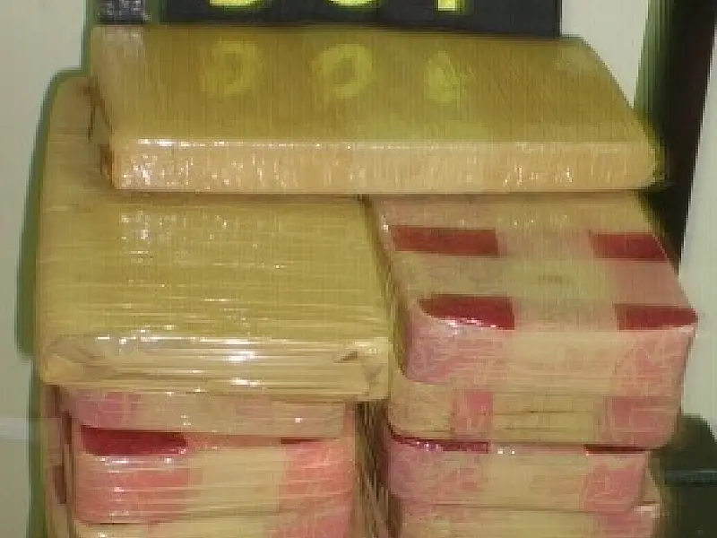 DOF apreende 15kg de maconha em ônibus em Amambai