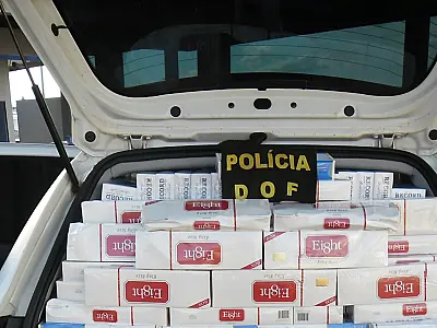 Veículos são apreendidos com mais de 300 pacotes de cigarro