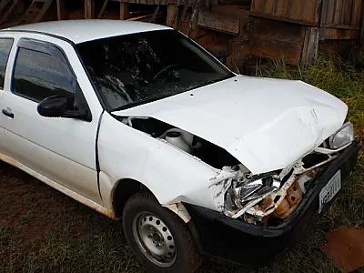 Motorista se distrai com GPS e bate em outro veículo