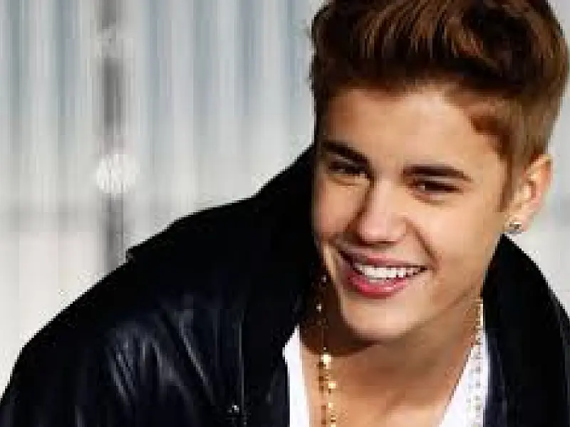 Justin Bieber surta e maltrata adolescentes no Rio de Janeiro